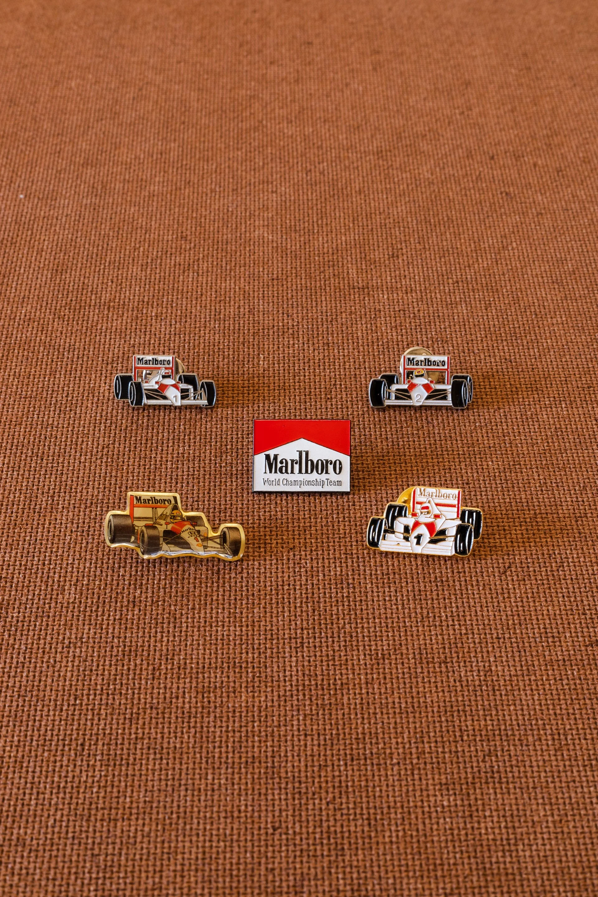 Marlboro　レーシングカー　ピンバッジ Set of 5 Marlboro F1 Racing Pins — Petrol Vintage